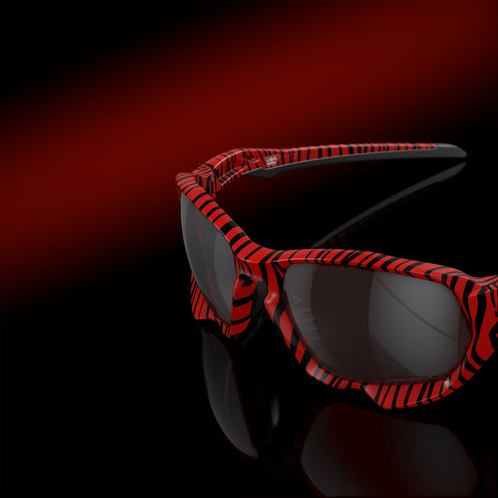 Oakley Plazma Red Tiger Prizm Black - Óculos esportivos - Imagem 5